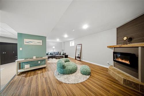 107 Paul Martin Dr, Winnipeg, MB - Indoor With Fireplace