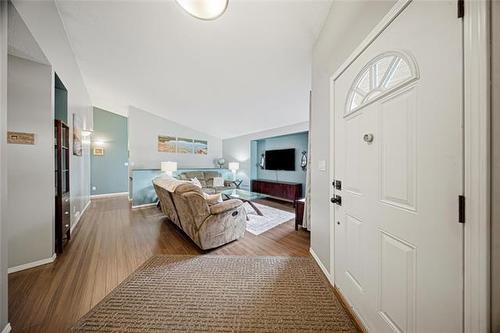 107 Paul Martin Dr, Winnipeg, MB - Indoor Photo Showing Other Room