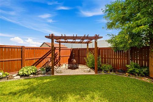 107 Paul Martin Dr, Winnipeg, MB - Outdoor