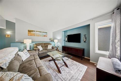 107 Paul Martin Dr, Winnipeg, MB - Indoor