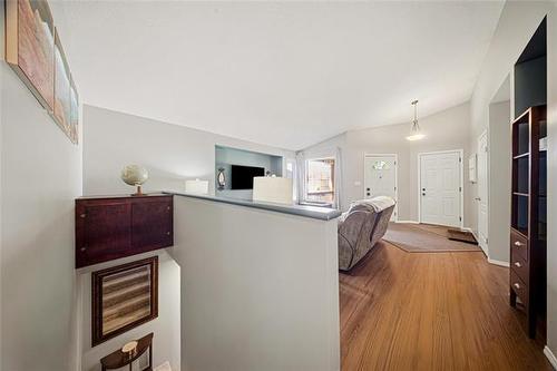 107 Paul Martin Dr, Winnipeg, MB - Indoor