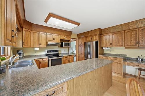 11 Bursill Rd, Winnipeg, MB - Indoor Photo Showing Kitchen With Stainless Steel Kitchen With Double Sink With Upgraded Kitchen