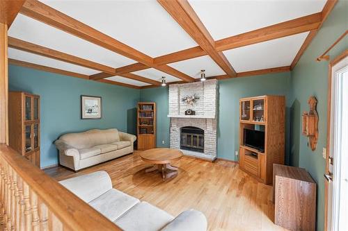11 Bursill Rd, Winnipeg, MB - Indoor Photo Showing Living Room With Fireplace