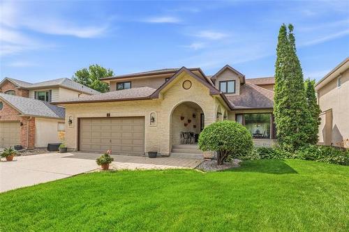 11 Bursill Rd, Winnipeg, MB - Outdoor With Facade