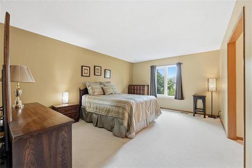 11 Bursill Rd, Winnipeg, MB - Indoor Photo Showing Bedroom