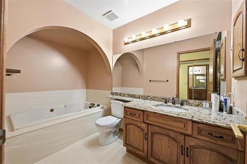 11 Bursill Rd, Winnipeg, MB - Indoor Photo Showing Bathroom