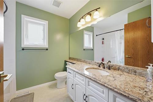 11 Bursill Rd, Winnipeg, MB - Indoor Photo Showing Bathroom
