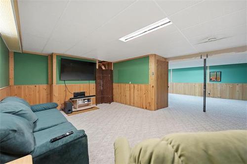 11 Bursill Rd, Winnipeg, MB - Indoor
