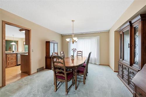 11 Bursill Rd, Winnipeg, MB - Indoor Photo Showing Dining Room