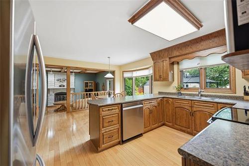 11 Bursill Rd, Winnipeg, MB - Indoor Photo Showing Kitchen With Stainless Steel Kitchen With Double Sink
