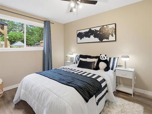 100 Ashworth St, Winnipeg, MB - Indoor Photo Showing Bedroom