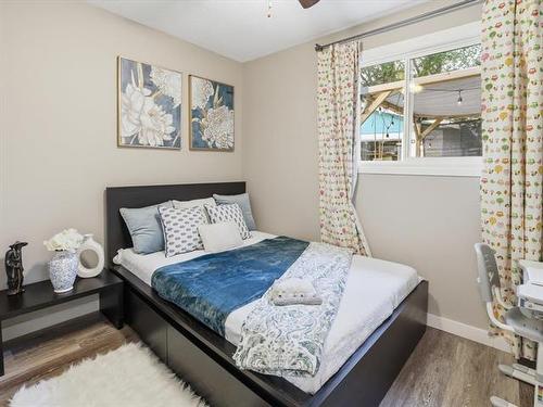 100 Ashworth St, Winnipeg, MB - Indoor Photo Showing Bedroom