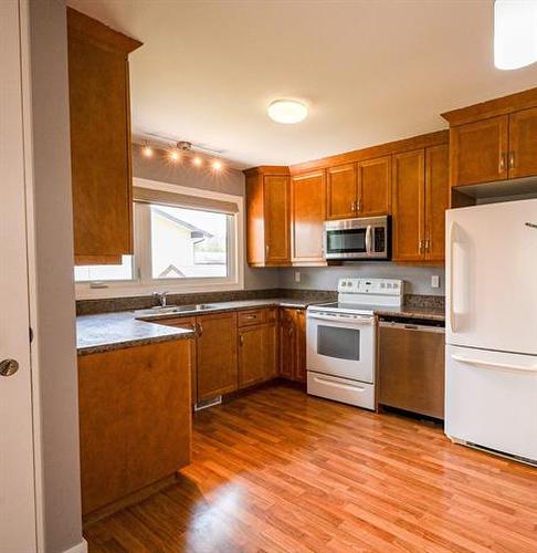 67 Maberley Rd, Winnipeg, MB - Indoor Photo Showing Kitchen