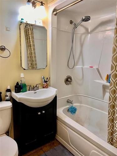 304-118 Scott St, Winnipeg, MB - Indoor Photo Showing Bathroom