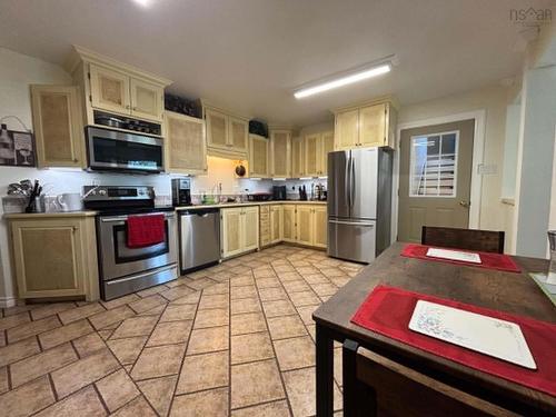 34 Clements Avenue, Yarmouth, NS - Indoor Photo Showing Kitchen