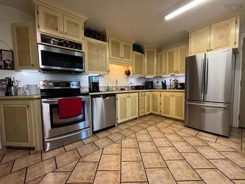 34 Clements Avenue, Yarmouth, NS - Indoor Photo Showing Kitchen