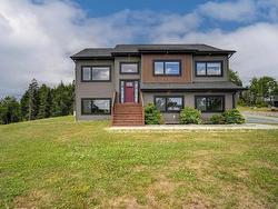 911 McCabe Lake Drive Middle Sackville, NS B4E 0P3