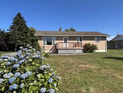 123 McGray Avenue North East Point, NS B0W 2P0