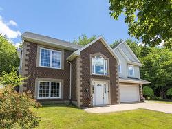 88 BellBrook Crescent  Dartmouth, NS B2W 6S2