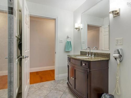 88 Bellbrook Crescent, Dartmouth, NS - Indoor Photo Showing Bathroom
