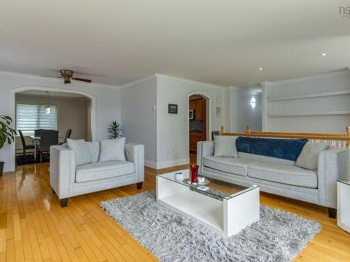88 Bellbrook Crescent, Dartmouth, NS - Indoor Photo Showing Living Room