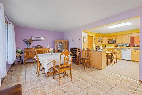 170 Dennis St, Emerson, MB - Indoor Photo Showing Dining Room