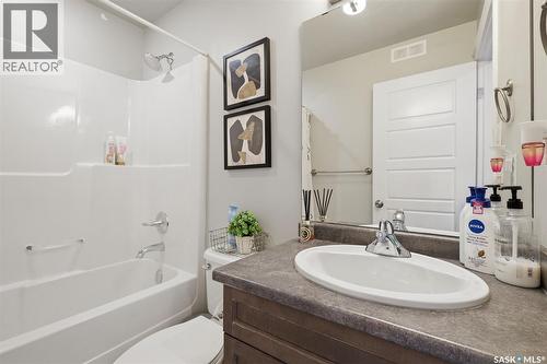 351 Kolynchuk Manor, Saskatoon, SK - Indoor Photo Showing Bathroom
