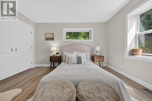 106 Long Point Road, Leeds And The Thousand Islands, ON - Indoor Photo Showing Bedroom