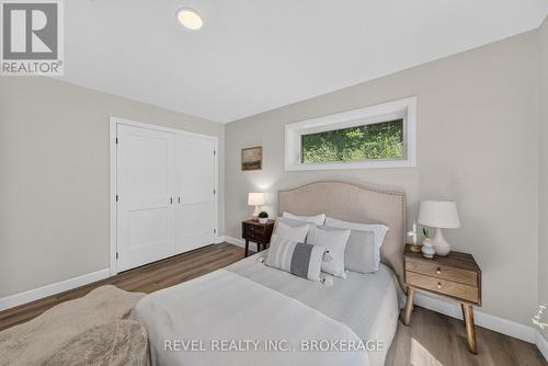 106 Long Point Road, Leeds And The Thousand Islands, ON - Indoor Photo Showing Bedroom