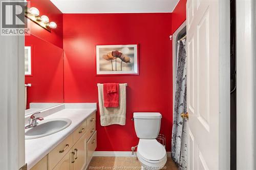 3537 Woodward Boulevard, Windsor, ON - Indoor Photo Showing Bathroom