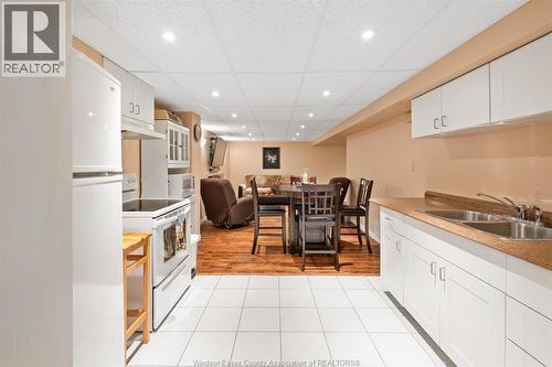 3537 Woodward Boulevard, Windsor, ON - Indoor Photo Showing Kitchen With Double Sink