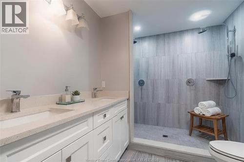 38 Bordeaux Place, Chatham, ON - Indoor Photo Showing Bathroom