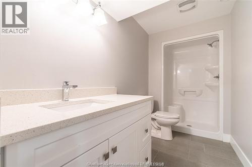 38 Bordeaux Place, Chatham, ON - Indoor Photo Showing Bathroom