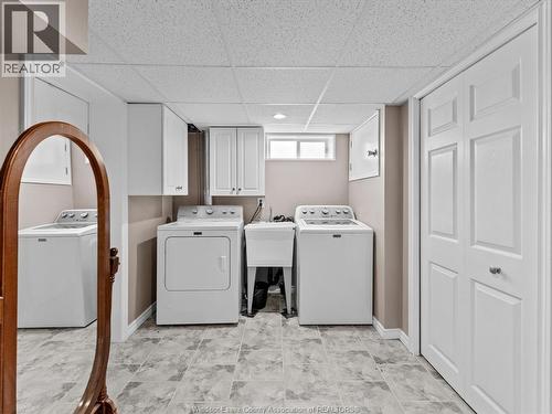 814 Watson Avenue, Windsor, ON - Indoor Photo Showing Laundry Room