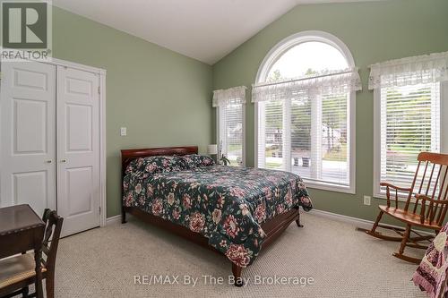 60 Martyn Drive, Wasaga Beach, ON - Indoor Photo Showing Bedroom