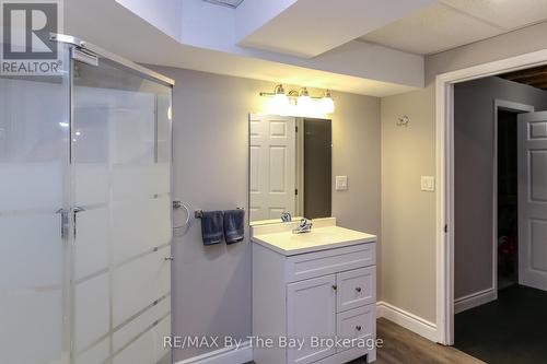60 Martyn Drive, Wasaga Beach, ON - Indoor Photo Showing Bathroom
