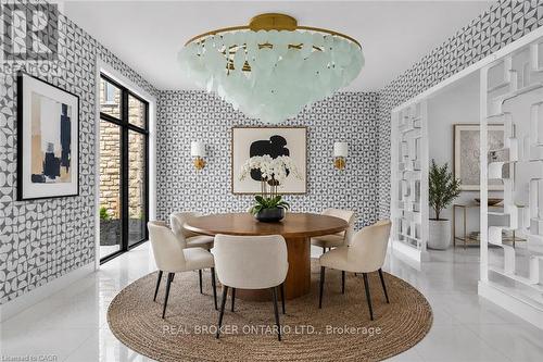711 Beach Boulevard, Hamilton, ON - Indoor Photo Showing Dining Room