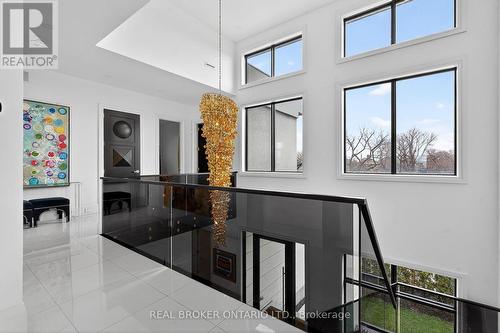 711 Beach Boulevard, Hamilton, ON - Indoor Photo Showing Other Room