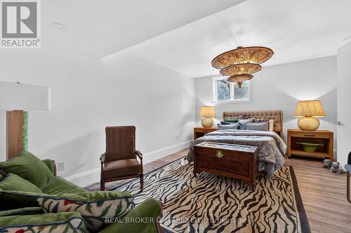 711 Beach Boulevard, Hamilton, ON - Indoor Photo Showing Bedroom