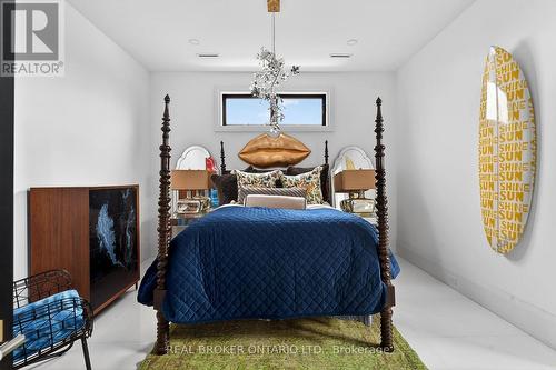 711 Beach Boulevard, Hamilton, ON - Indoor Photo Showing Bedroom