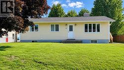 82 Second Avenue Grand Falls-Windsor, NL A2B 1B6