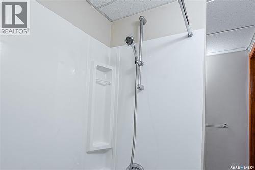 1309 I Avenue N, Saskatoon, SK - Indoor