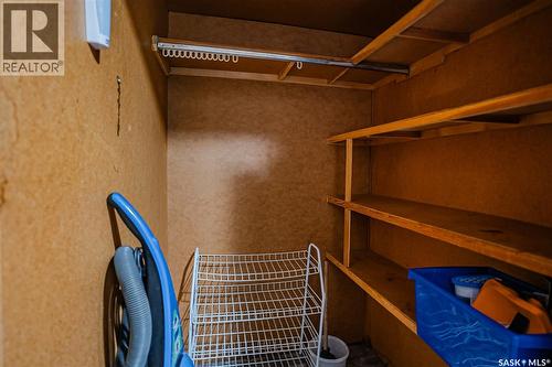 1309 I Avenue N, Saskatoon, SK - Indoor