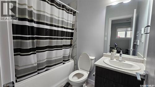 126 Bolstad Way, Saskatoon, SK - Indoor Photo Showing Bathroom