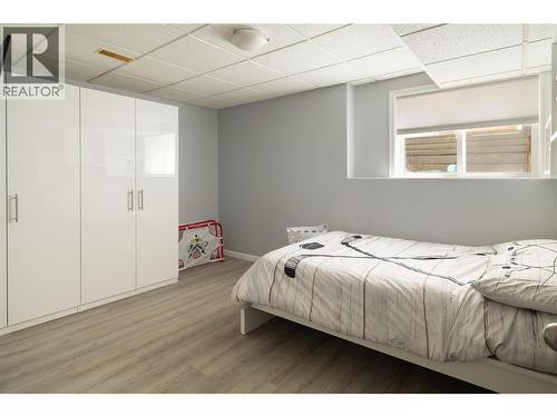 877 Toovey Road, Kelowna, BC - Indoor Photo Showing Bedroom