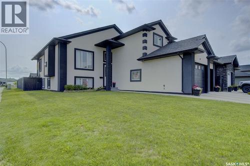 619 Maple Crescent, Warman, SK - Outdoor