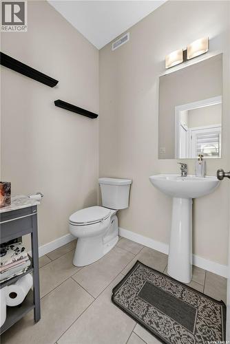 5157 Buckingham Drive E, Regina, SK - Indoor Photo Showing Bathroom