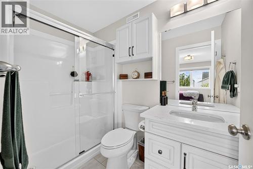 5157 Buckingham Drive E, Regina, SK - Indoor Photo Showing Bathroom