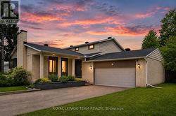 61 AMBERWOOD CRESCENT Ottawa, ON K2E 7C2