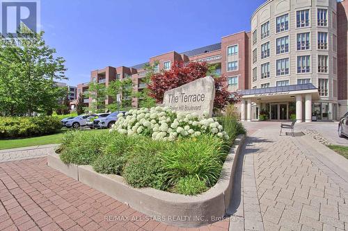 322 - 35 BAKER HILL BOULEVARD  Whitchurch-Stouffville, ON L4A 1P8